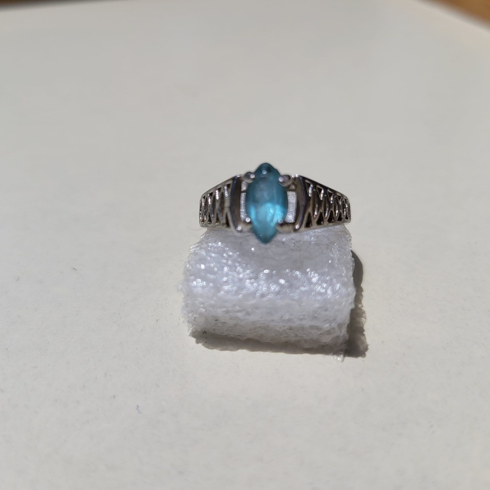 Vintage Marquise Blue Stone Ring Size 7.75 Silver Tone Filigree Detail - Picture 1 of 12